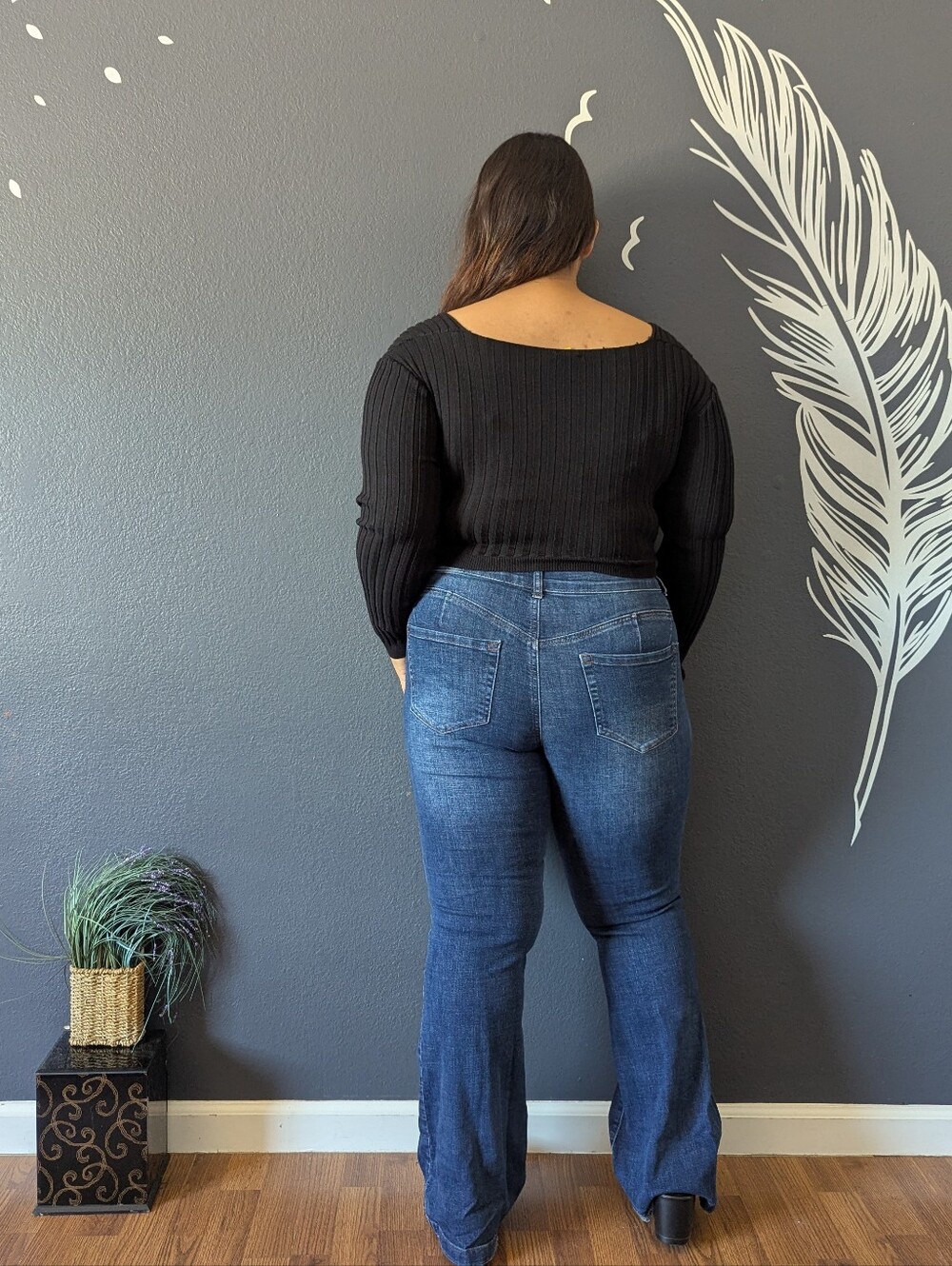 Daisy Black Crop Top - Picture 4 of 8